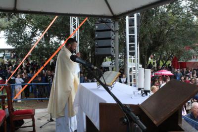 Missa em louvor ao Bom Jesus em Campo Mendes teve o Pároco Sebastião presidindo com liturgia da Rádio Campo Aberto